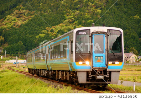 【2000系・特急宇和海】予讃線　双岩～伊予石城 43136850