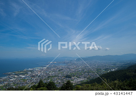 具定展望台から望む愛媛県四国中央市街並みと瀬戸内海 具定展望台から望む愛媛県四国中央市街並みと瀬戸内海 43141447