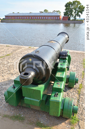 Old cannon close up. 43141544