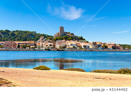 Village Gruissan with the ruin Tour Barberousse Village Gruissan with the ruin Tour Barberousse 43144402