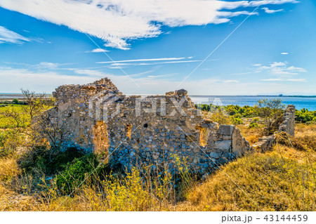 Stone house in the countryside village of Gruissan Stone house in the countryside village of Gruissan 43144459