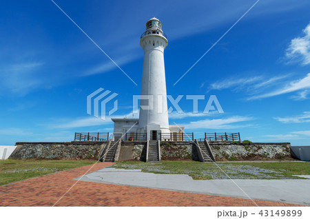 【青森県下北半島尻屋崎】白亜の灯台のある風景 43149899