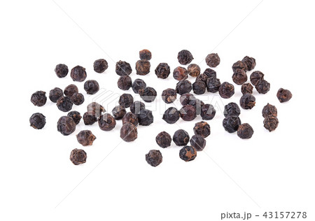 pepper corn isolated on white background 43157278