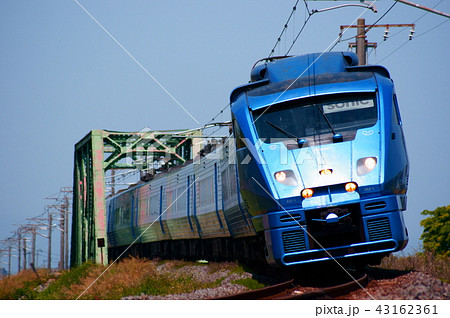 トラスト橋りょうと883系・青いソニック　 43162361