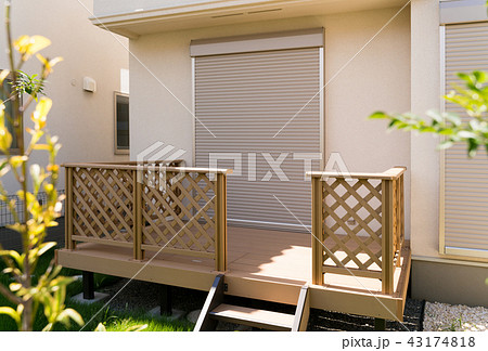 住宅　戸建て住宅のウッドテラス　イメージ 43174818