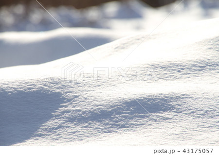 冬、雪、雪面模様、冬景色 43175057