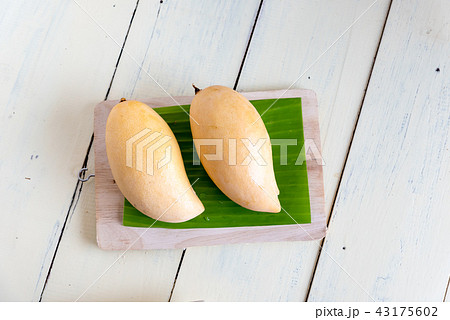 Thai style tropical dessert Thai style tropical dessert 43175602