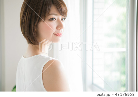 女性　ビューティーイメージ　 43176958