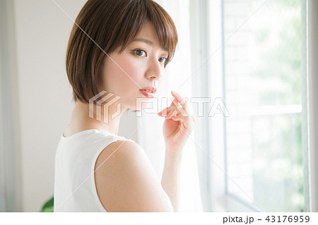 女性　ビューティーイメージ　 43176959