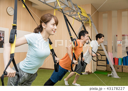 フィットネス　ファンクショナルトレーナー 43178227