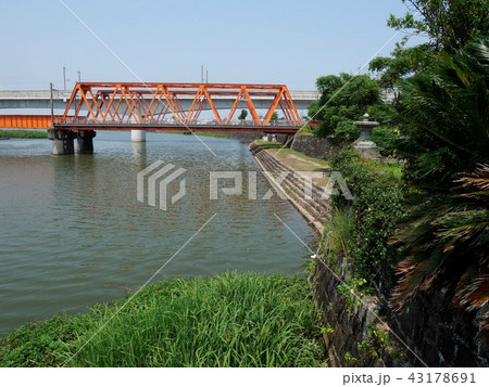 熊本市川尻　鹿児島本線の鉄橋と川尻船着き場跡の石段 43178691