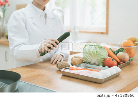 nutritionist nutritionist 43180960