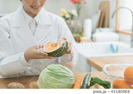 nutritionist nutritionist 43180968