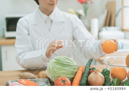 nutritionist nutritionist 43180984