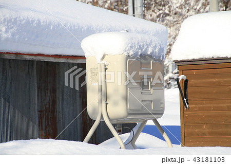 生活の必需品、雪国の灯油タンク 43181103