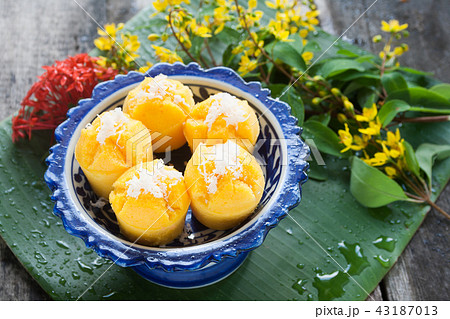 Steamed Pumpkin Cake (Thai Dessert) - Kanom Fak Th Steamed Pumpkin Cake (Thai Dessert) - Kanom Fak Th 43187013