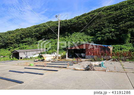 小泊村の古い船倉 43191286