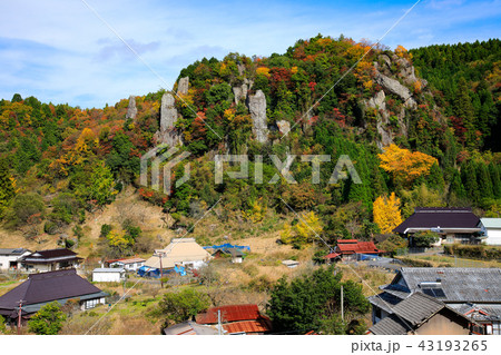 大分県　秋　裏耶馬渓 立羽田の景の紅葉 43193265