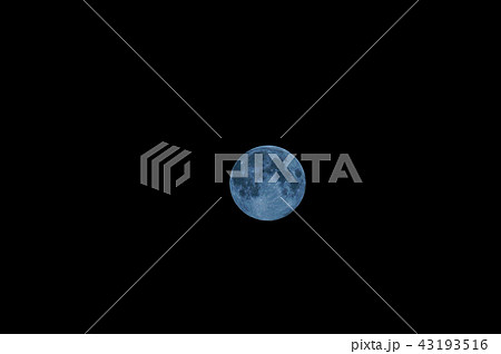 Full moon on the dark night Full moon on the dark night 43193516