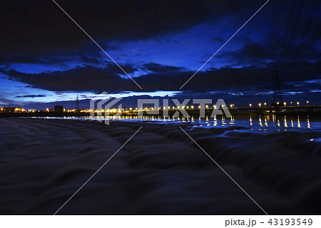 涌き水 川面 河面 43193549