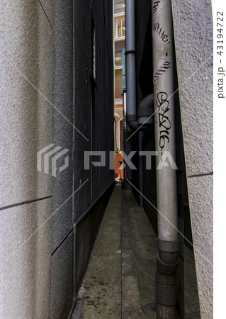不穏な路地 不穏な路地 43194722