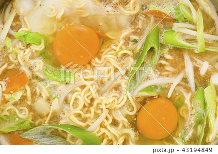 みそ煮込みラーメン みそ煮込みラーメン 43194849