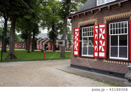 ユトリヒト　窓　カラフル　飾り窓　民家 43199308