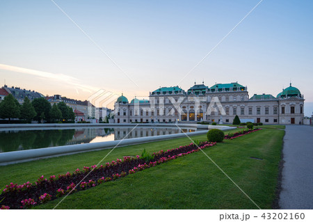 Sunset at Belvedere Palace in Vienna city, Austria Sunset at Belvedere Palace in Vienna city, Austria 43202160