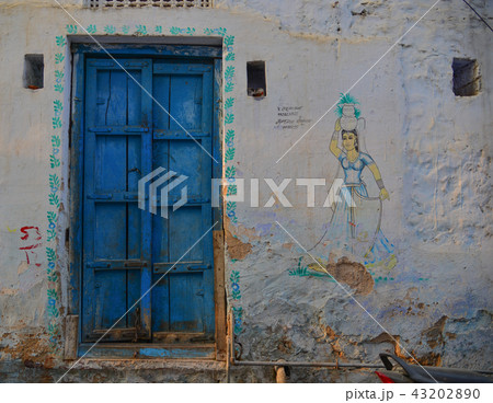 Wooden door of old house Wooden door of old house 43202890