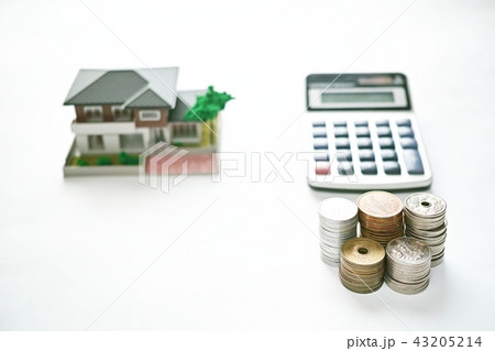 お金と電卓と家 お金と電卓と家 43205214