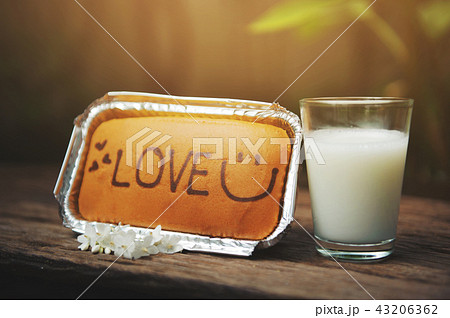 delicious of butter cake or pound cake  43206362