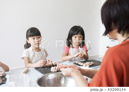 子供の料理教室 43209134