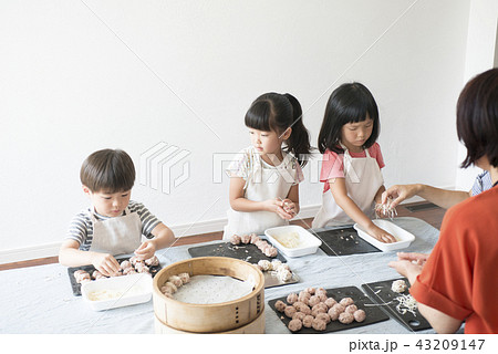 子供の料理教室 子供の料理教室 43209147