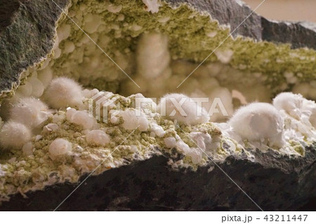 オケナイト　okenite　オーケン石　鉱物　ラビットテール　 43211447