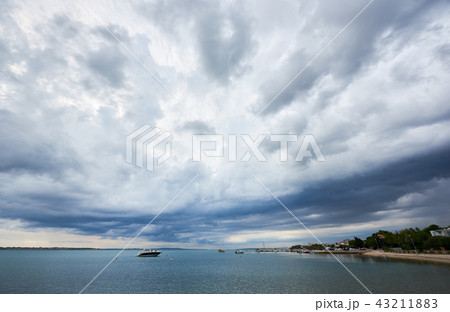Beautiful peaceful seascape on bright summer day 43211883