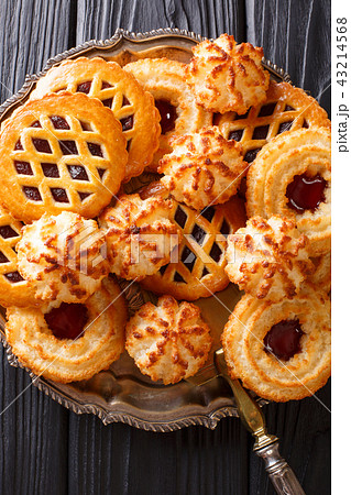 Sweet biscuit cookies set close-up 43214568