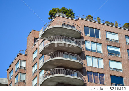 Residential building with balconies in Montreal  d 43216846
