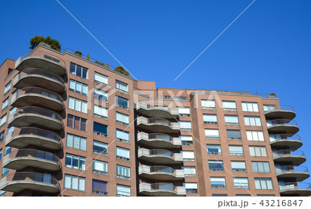 Residential building with balconies in Montreal  d 43216847