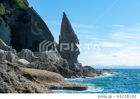 【青森県下北半島佐井村】一ツ仏：仏ヶ浦は緑色凝灰岩がつくる大小さまざまな奇岩が集まり極楽浄土の景観 43218193