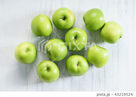 fresh green apples fresh green apples 43219524