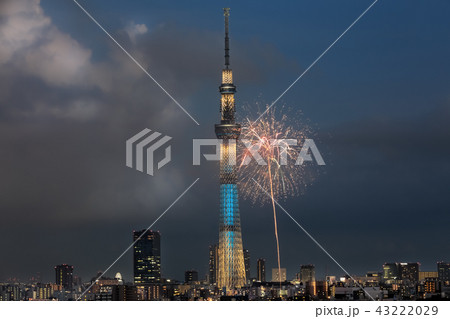 スカイツリーと花火3 43222029
