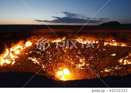 夕焼けと地獄の門 43222322