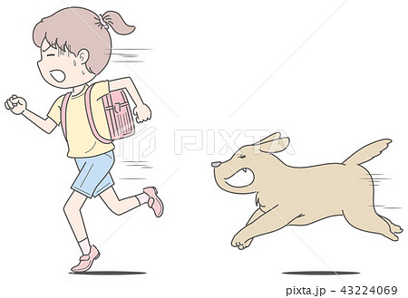 犬に追いかけられる女の子のイラスト素材