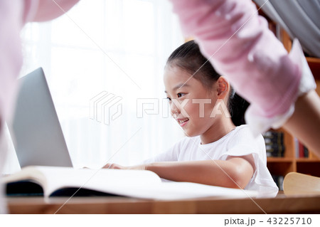 韓国人 女性 女 43225710