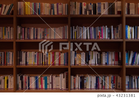書店 図書館 アウトフォーカス 43231381