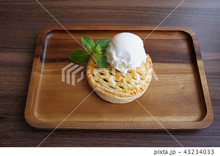 Sweet Potato Apple Pie and Ice Cream 43234033