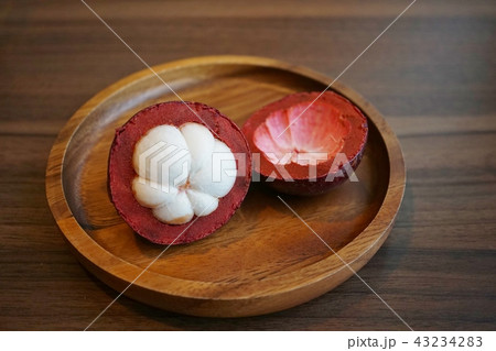 タイ王国の果物、果物の女王、マンゴスチン、マンクット(Mangosteen) タイ王国の果物、果物の女王、マンゴスチン、マンクット(Mangosteen) 43234283