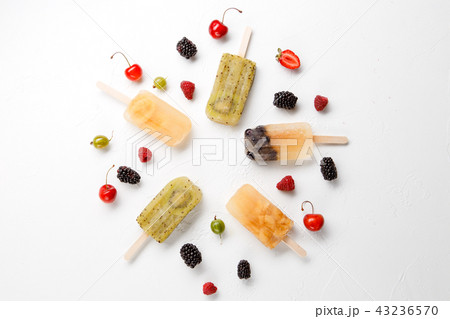Image from above of frozen fruit ice, gooseberry, blackberry, cherry 43236570