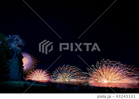 三重県 熊野大花火大会 海上自爆 獅子岩 比較明合成 三重県 熊野大花火大会 海上自爆 獅子岩 比較明合成 43243131