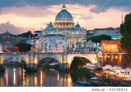 Night view to Ponte Sant'Angelo in Rome, Italy 43246813